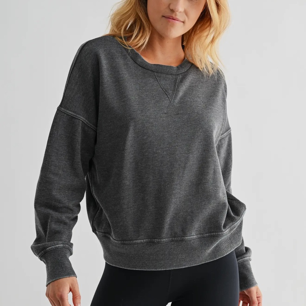Burnt out crew neck sweatshirts - black nwt sm, med lg by Mona b ktz12390